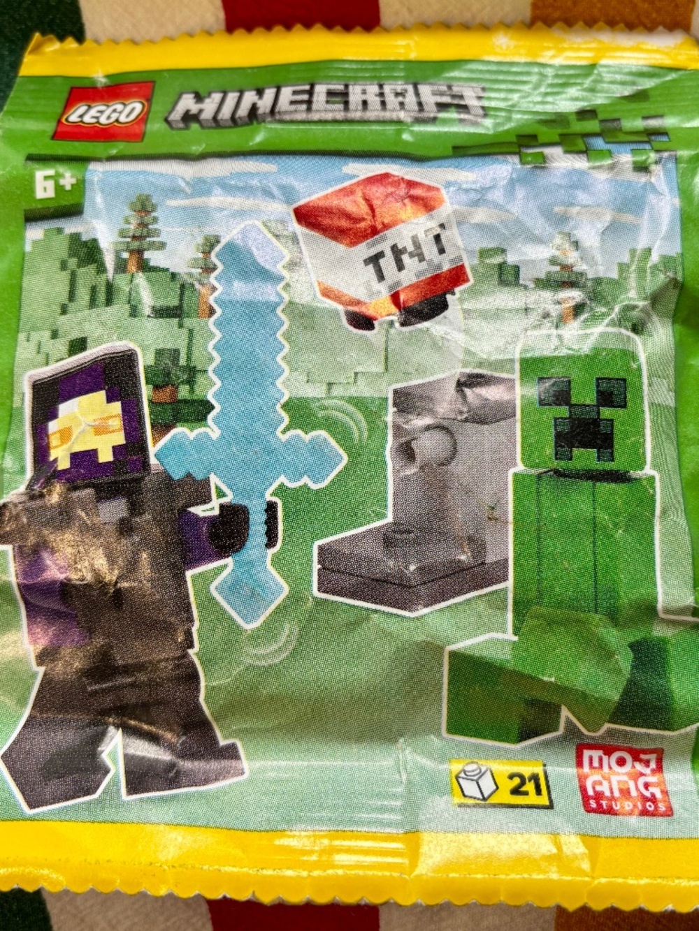 LEGO MINECRAFT "Realm Raider with Creeper and TNT Launcher paper bag" L0002247